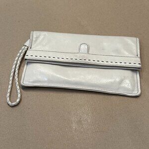 HOBO Cream Leather Clutch Wallet Wristlet | Card Slots | Zip Compartments | Fair